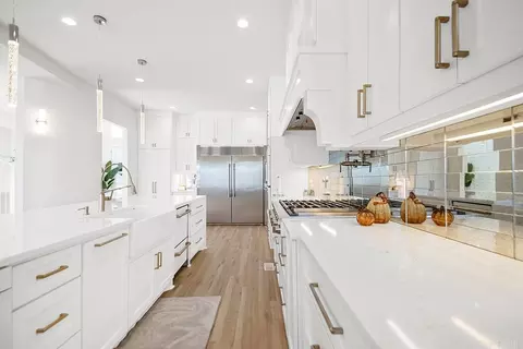 Kitchen - 6560 Westminster, Benton, AR 72019 photo 2 of 5