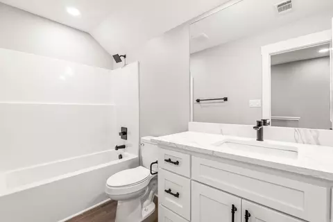 Bath - 6841 Rudolph Rd, Alexander, AR 72002 photo 6 of 6