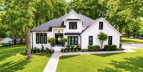 2321 Autumn Dr, Jonesboro, AR 72404