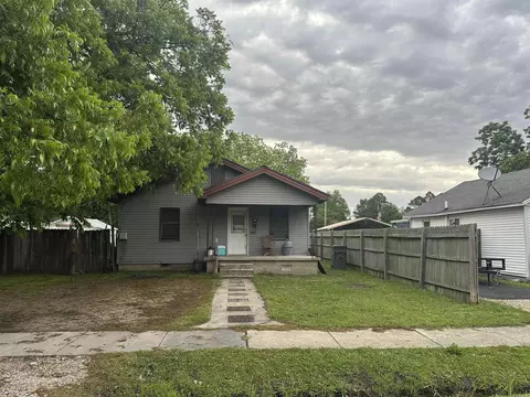 527 W Mueller, Paragould, AR 72450