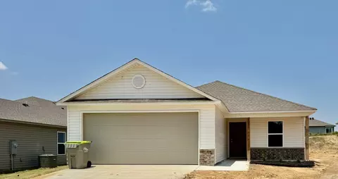 8032 Chesapeake Trl, Bauxite, AR 72011