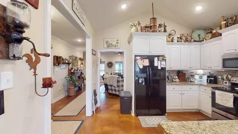 Entry Way - 1875 Pecan Creek Dr, Conway, AR 72034 photo 4 of 5