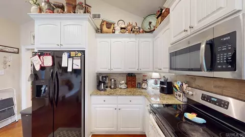 Kitchen - 1875 Pecan Creek Dr, Conway, AR 72034 photo 3 of 5