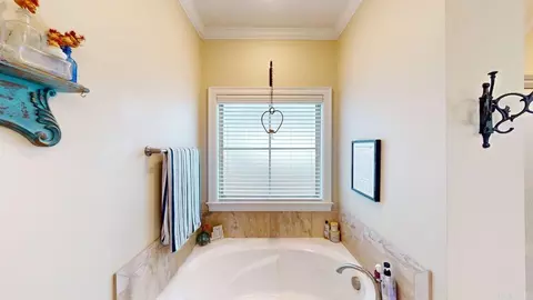 Bath - 1875 Pecan Creek Dr, Conway, AR 72034 photo 3 of 5