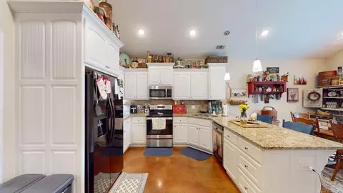 Kitchen - 1875 Pecan Creek Dr, Conway, AR 72034 photo 1 of 5