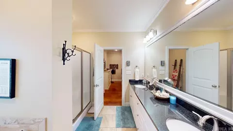 Bath - 1875 Pecan Creek Dr, Conway, AR 72034 photo 5 of 5