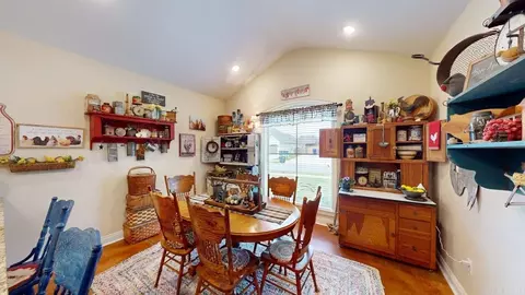 Dining - 1875 Pecan Creek Dr, Conway, AR 72034 photo 1 of 2