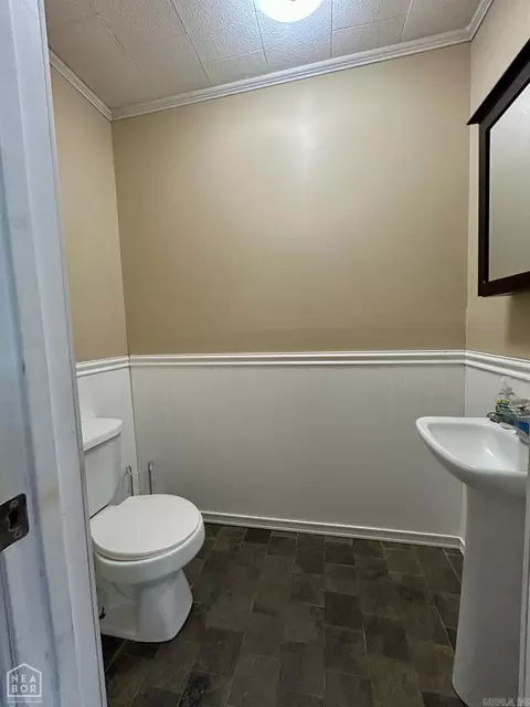 Bath - 108 N Pecan, Tuckerman, AR 72473 photo 1 of 2