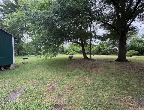 Exterior - 217 Oak St, Trumann, AR 72472 photo 8 of 22