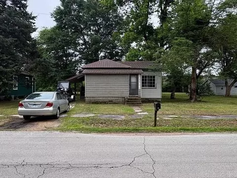 217 Oak St, Trumann, AR 72472