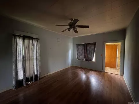 Living - 217 Oak St, Trumann, AR 72472 photo 4 of 5