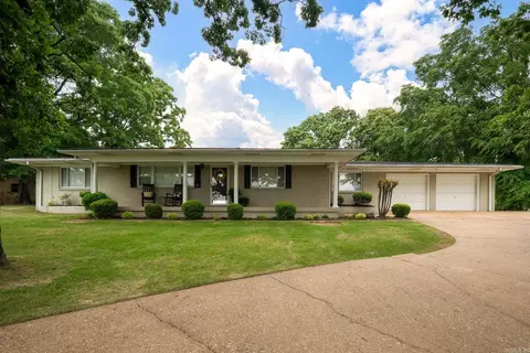800 Grandview Hts, Conway, AR 72032