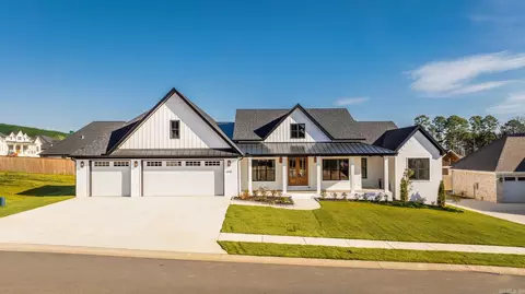 1670 Dolphin Dr, Conway, AR 72034