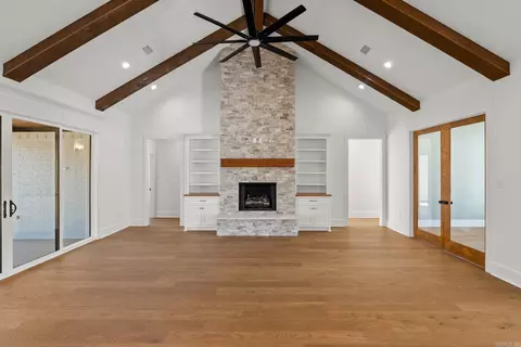 Living - 1670 Dolphin Dr, Conway, AR 72034 photo 2 of 4