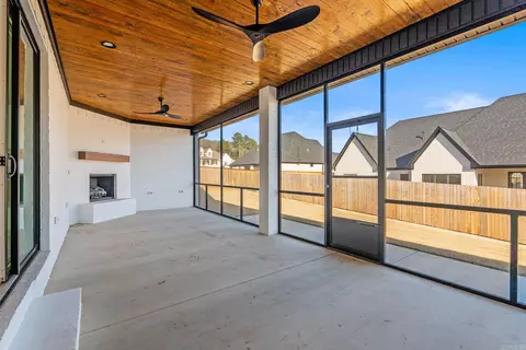 Exterior - 1670 Dolphin Dr, Conway, AR 72034 photo 2 of 3