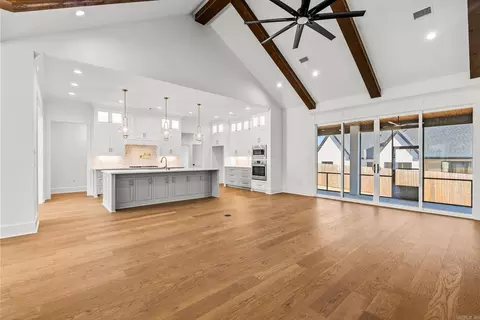 Living - 1670 Dolphin Dr, Conway, AR 72034 photo 4 of 4