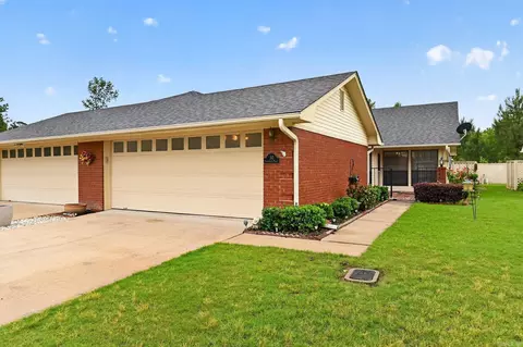 30 Summerset Pl, Pine Bluff, AR 71603