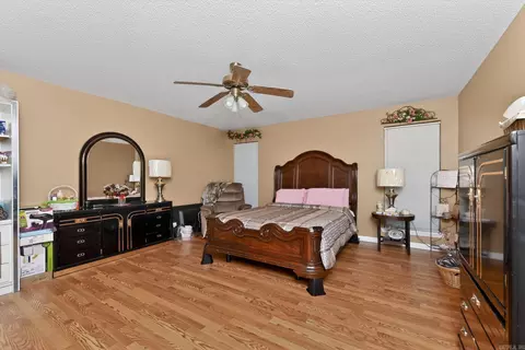 Bedroom - 30 Summerset Pl, Pine Bluff, AR 71603 photo 2 of 4