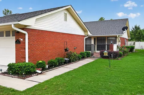 Exterior - 30 Summerset Pl, Pine Bluff, AR 71603 photo 4 of 6
