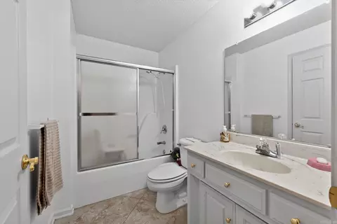 Bath - 30 Summerset Pl, Pine Bluff, AR 71603 photo 1 of 4