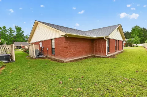 Exterior - 30 Summerset Pl, Pine Bluff, AR 71603 photo 6 of 6