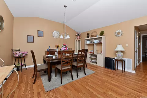 Dining - 30 Summerset Pl, Pine Bluff, AR 71603 photo 2 of 3