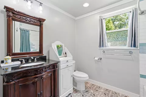 Bath - 211 NE Third St, Bryant, AR 72022 photo 1 of 2