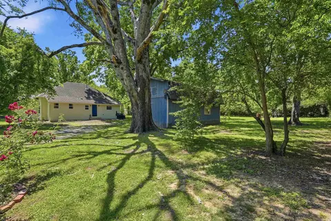Exterior - 211 NE Third St, Bryant, AR 72022 photo 4 of 8