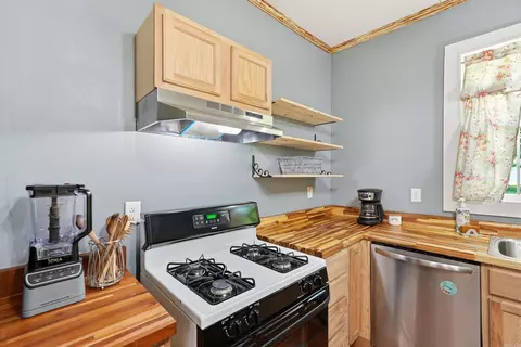 Kitchen - 211 NE Third St, Bryant, AR 72022 photo 3 of 4