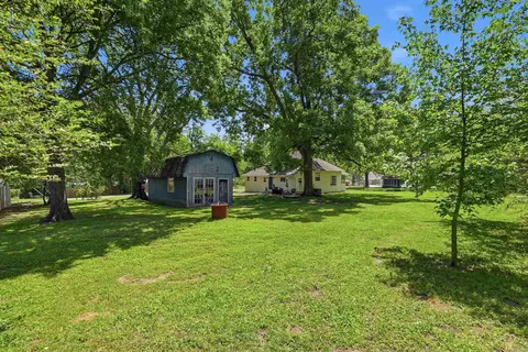 Exterior - 211 NE Third St, Bryant, AR 72022 photo 5 of 8