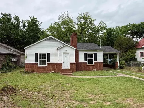 1412 W Cherry St, Clarksville, AR 72830