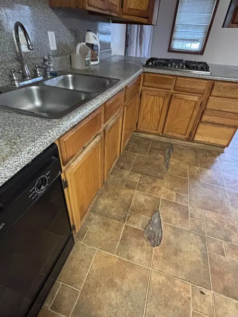 Kitchen - 703 W 4th St, Lonoke, AR 72086 photo 2 of 5