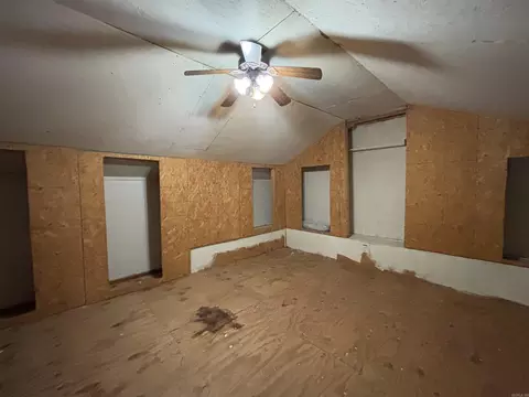 Bedroom - 703 W 4th St, Lonoke, AR 72086 photo 4 of 5
