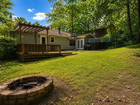 Exterior - 1403 Misty Dr, Benton, AR 72019 photo 3 of 4