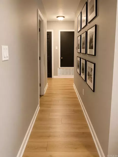 Entry Way - 1403 Misty Dr, Benton, AR 72019 photo 2 of 3
