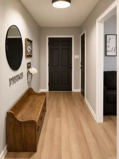 Entry Way - 1403 Misty Dr, Benton, AR 72019 photo 1 of 3