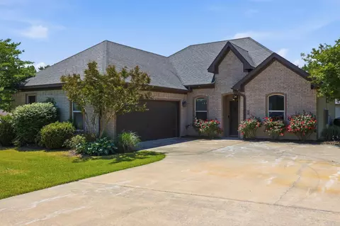 4023 Lantern Hill Dr, Benton, AR 72019