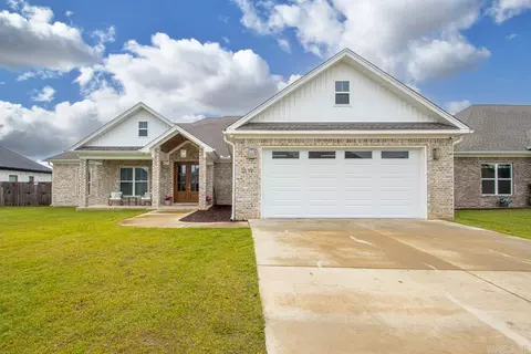 2319 Pleasant Cove Dr, Conway, AR 72034