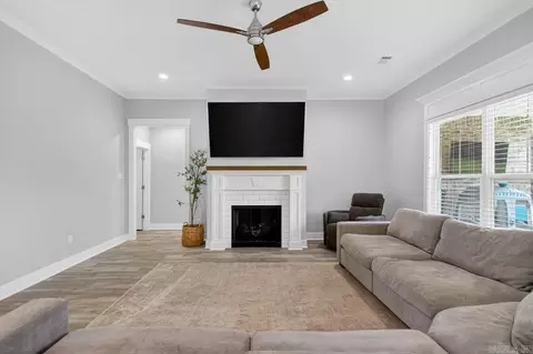 Living - 2319 Pleasant Cove Dr, Conway, AR 72034 photo 2 of 2