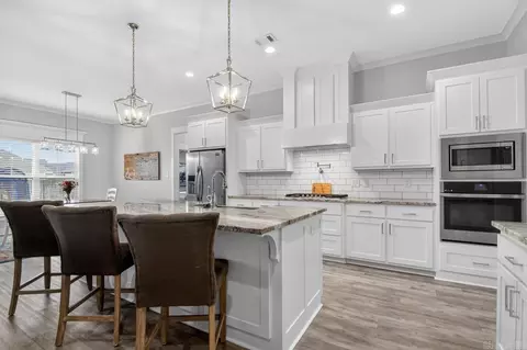 Kitchen - 2319 Pleasant Cove Dr, Conway, AR 72034 photo 3 of 4