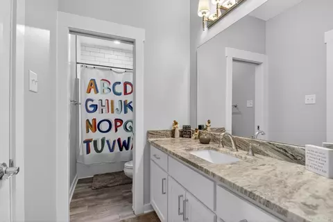 Bath - 2319 Pleasant Cove Dr, Conway, AR 72034 photo 1 of 4