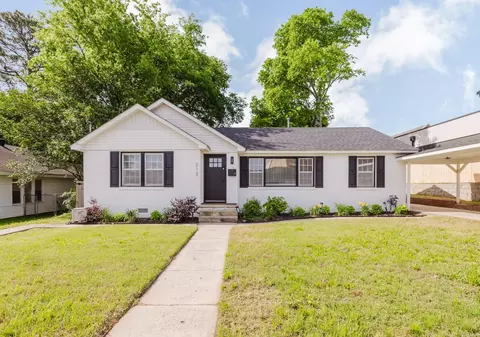 Exterior - 213 E Narroway, Benton, AR 72015 photo 2 of 9