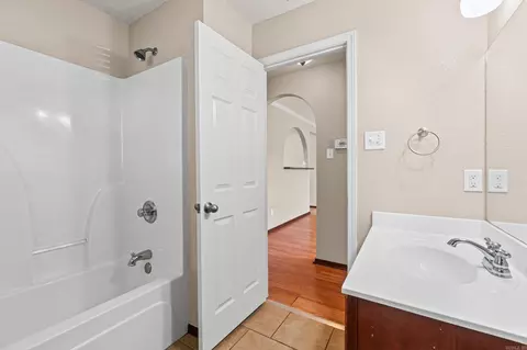 Bath - 14616 Woodside Place Loop, Alexander, AR 72002 photo 4 of 4