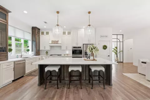 Kitchen - 64 Moseley Ln, Conway, AR 72032 photo 1 of 6