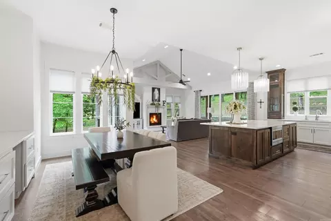 Dining - 64 Moseley Ln, Conway, AR 72032 photo 1 of 2