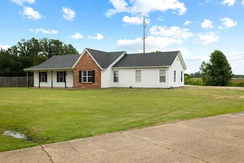 Exterior - 13298 Dixie Ln, Trumann, AR 72472 photo 2 of 11