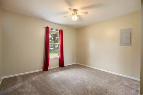 Bedroom - 13298 Dixie Ln, Trumann, AR 72472 photo 3 of 4