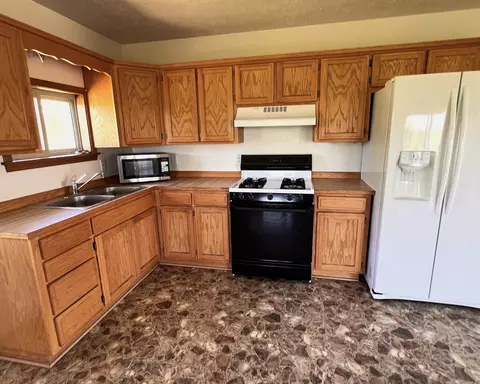 Kitchen - 1894 Oak Grove Loop, Timbo, AR 72680 photo 1 of 1