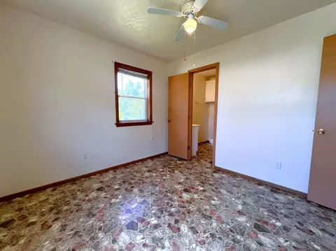 Bedroom - 1894 Oak Grove Loop, Timbo, AR 72680 photo 4 of 8