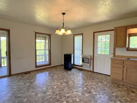 Dining - 1894 Oak Grove Loop, Timbo, AR 72680 photo 1 of 1
